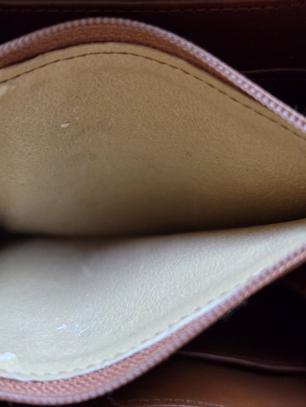 Dooney & Bourke Vintage AWL All Weather Leather Crossbody Wallet, Red ♥️ - Picture 7 of 11